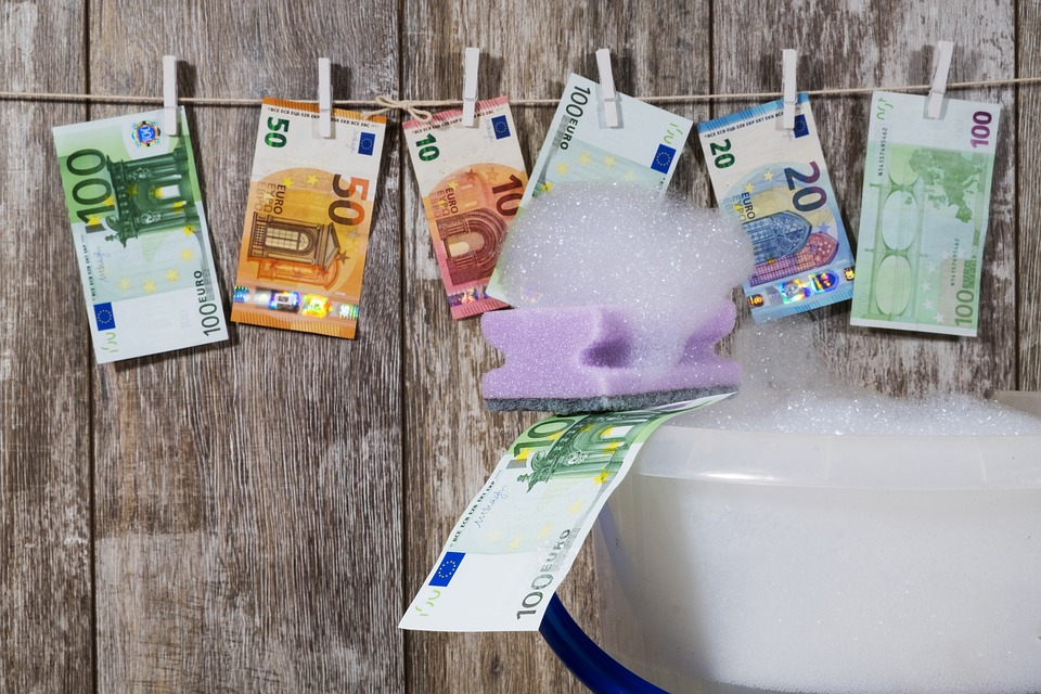 Autoriciclaggio: cos'è e come funziona? 